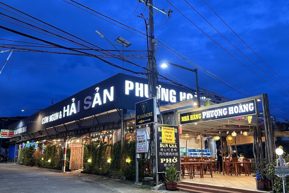 Phuong Hoang 海鲜餐厅适合安排温馨的家庭聚餐