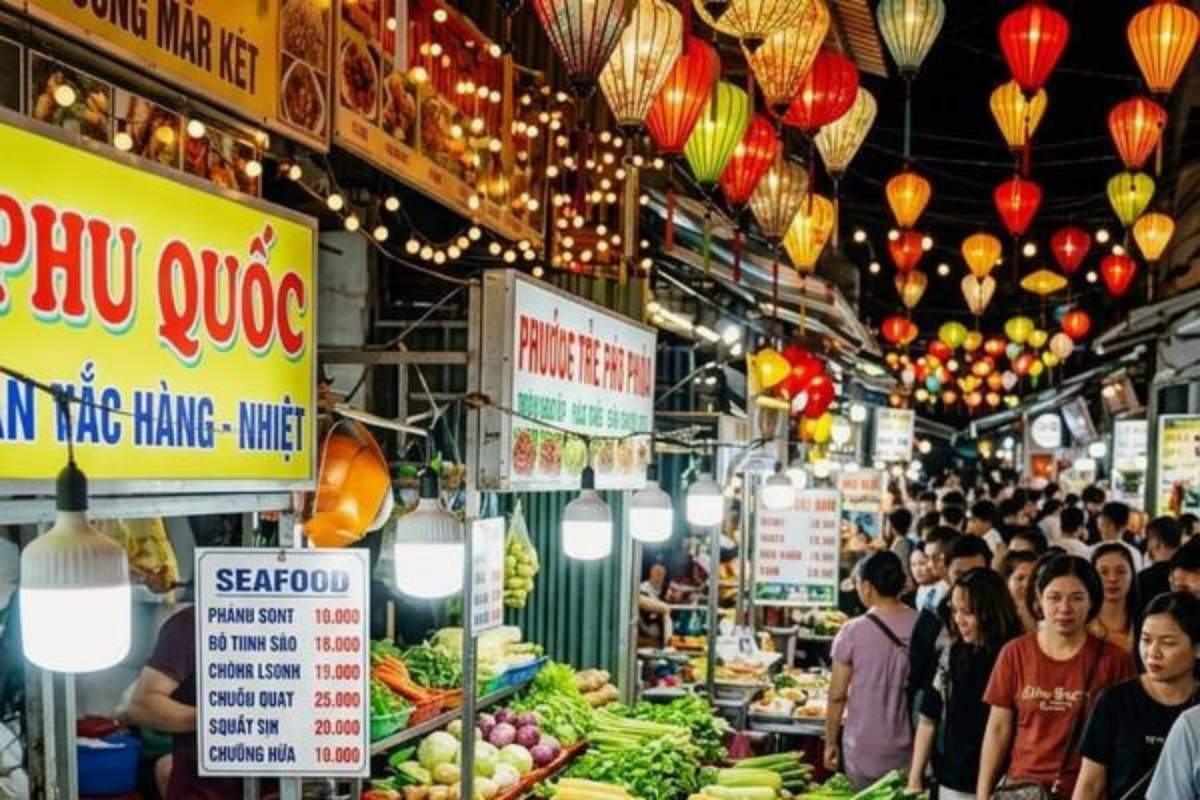 品尝特色美食，感受富国岛热闹的夜间街区
