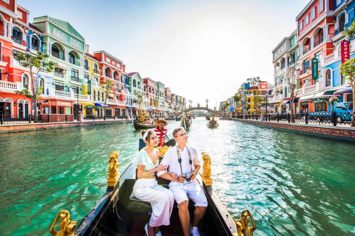选择合适的富国岛旅游时间，尽情享受碧海蓝天与丰富的户外活动